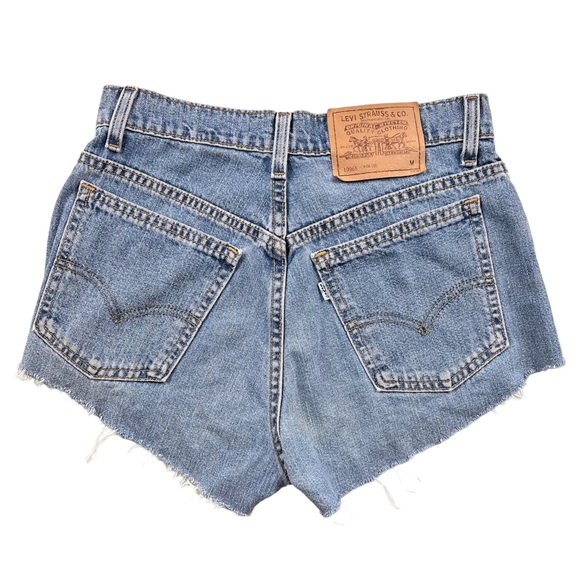 Vintage Levi’s 10965 USA Made Denim Cutoff Shorts - Picture 4 of 17